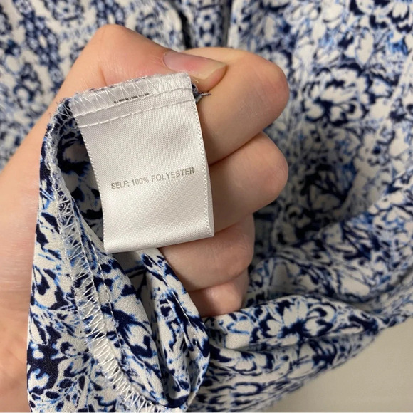 Rose + Olive Blue Floral Blouse Size 3X - Picture 3 of 4